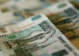 «Мне вас жалко»: мажор разбросал деньги в центре Санкт-Петербурга