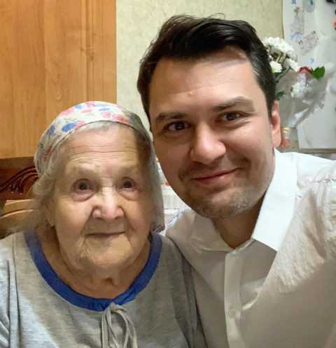 В оформлении страницы Алевтине Николаевне помогает внук Константин