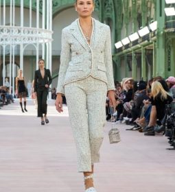 Коллекция Chanel Ready-To-Wear Весна-Лето 2025