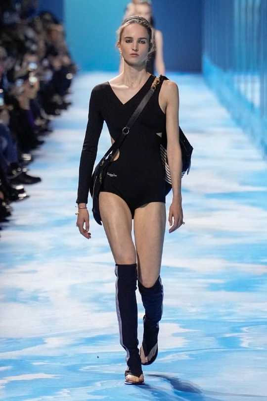 Коллекция Dior Ready-To-Wear Весна-Лето 2025