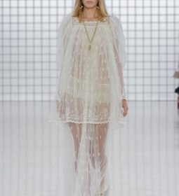 Коллекция Chloé Ready-To-Wear Весна-Лето 2025