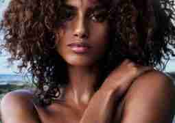 Имаан Хаммам (Imaan Hammam) в фотосессии для журнала Vogue France (2025)