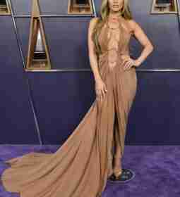В Лас-Вегасе прoшла 51-я ежeгодная музыкальная премия American Music Awards 2025. Ведущей церемонии стала…
