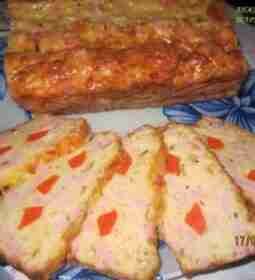 Сырно — колбасный хлебец СЫРНО-КОЛБАСНЫЙ ХЛЕБЕЦ!!!!! Вот такую закуску можно предложить гостям ,или полакомить…