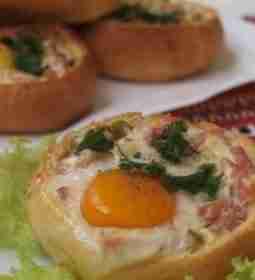БУЛОЧКИ НА ЗАВТРАК — вкусно! быстро! просто! Вкусная закуска и быстрый сытный завтрак. Ингредиенты:…