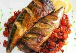 Скумбрия, запеченная с овощами Скумбрия — 300 г Морковь — 1 шт Помидор -…
