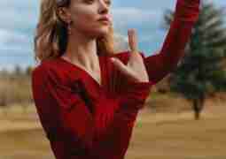 40-летняя Аманда Сейфрид стала героиней январской обложки журнала Vogue. Актриса снялась в образах Dior,…