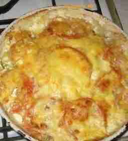 Тушеное мясо под сыром на сковороде Продукты: -Соль -Майонез -Сыр -Картофель -Лук репчатый -Лук…