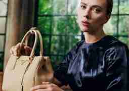 Скарлетт Йоханссон (Scarlett Johansson) в фотосессии для рекламной кампании Prada Galleria Bag (2025)