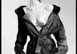 Джиджи Хадид (Gigi Hadid) в фотосессии для журнала V Magazine (2025)